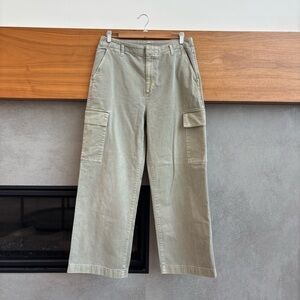 GAP Mid Rise Loose Khaki Cargo Pants, Size 10